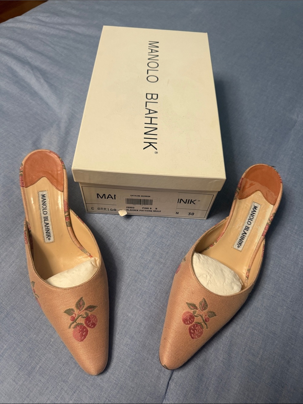 VIntage Manolo Blahnik Peach-Pink Embroidered Strawberry Pointed-Toe Mules